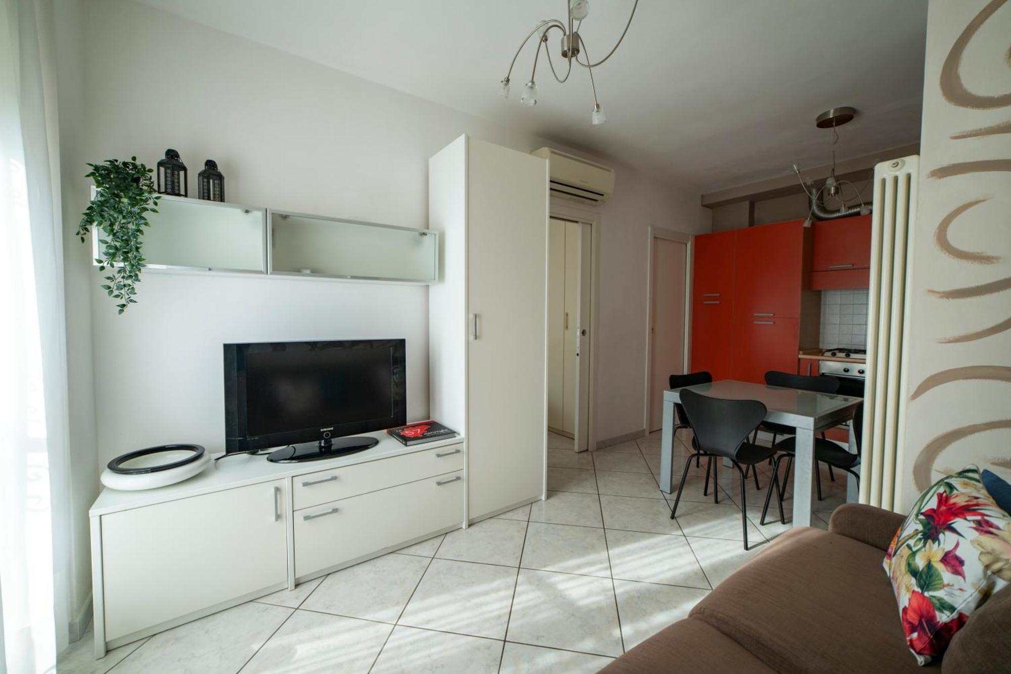 Casa Vacanze La Petite - Delizioso Bilocale A Due Passi Da Centro E Mare 雷卡纳蒂港 外观 照片